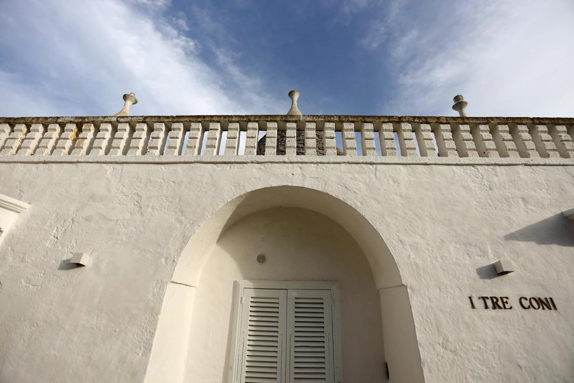 I Tre Coni By Acqua Di Puglia Bed & Breakfast Locorotondo Exterior photo