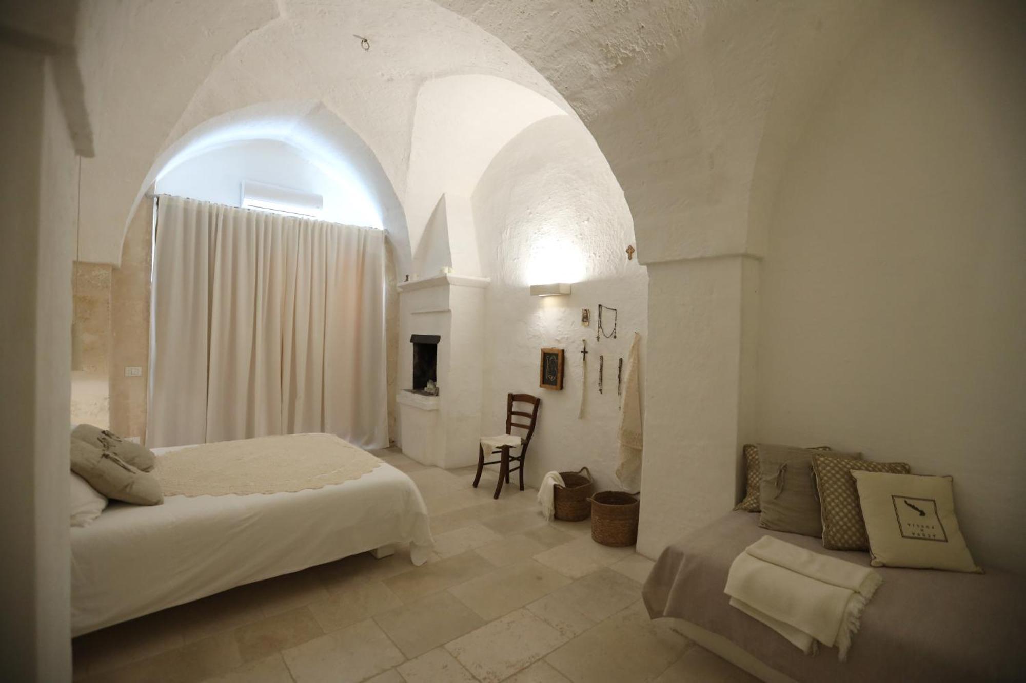 I Tre Coni By Acqua Di Puglia Bed & Breakfast Locorotondo Exterior photo